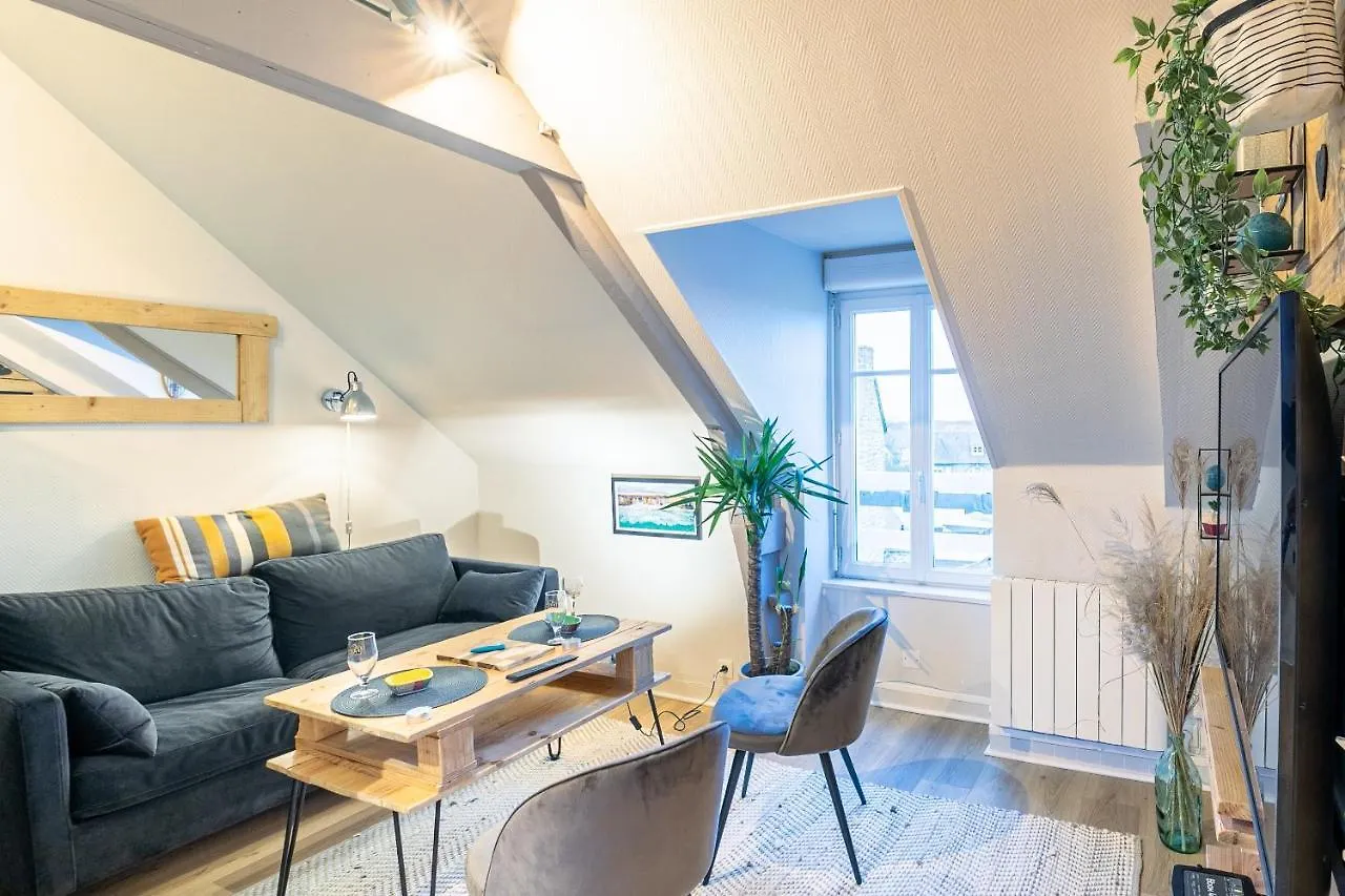 Le Petit Melorien Apartment Saint-Meloir-des-Ondes 0*,  France